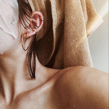 Load image into Gallery viewer, Crystal Claw Ear Cuff