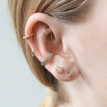 Load image into Gallery viewer, Classic Chain Ear Cuff
