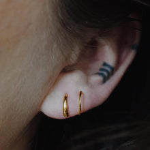 Load image into Gallery viewer, Classic Twirl Earrings
